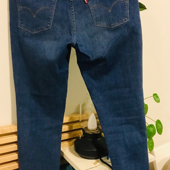 Levi Jeans Up for Quick Sale - Picture 10 of 11